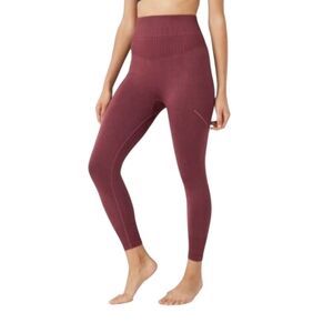 NWT Women's Burgundy High-Waisted Leggings Size Extra Small‎